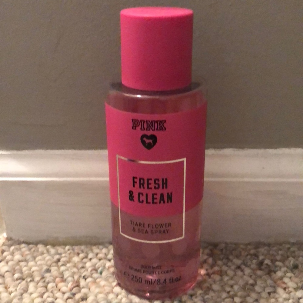 VS PINK Fresh & Clean Mist!